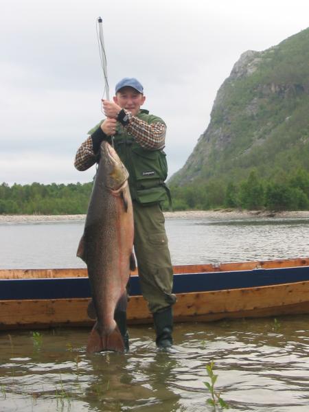 Bent Håvard Romsdal fikk denne laksen på 21,7 kg. i Langstilla i 2005.