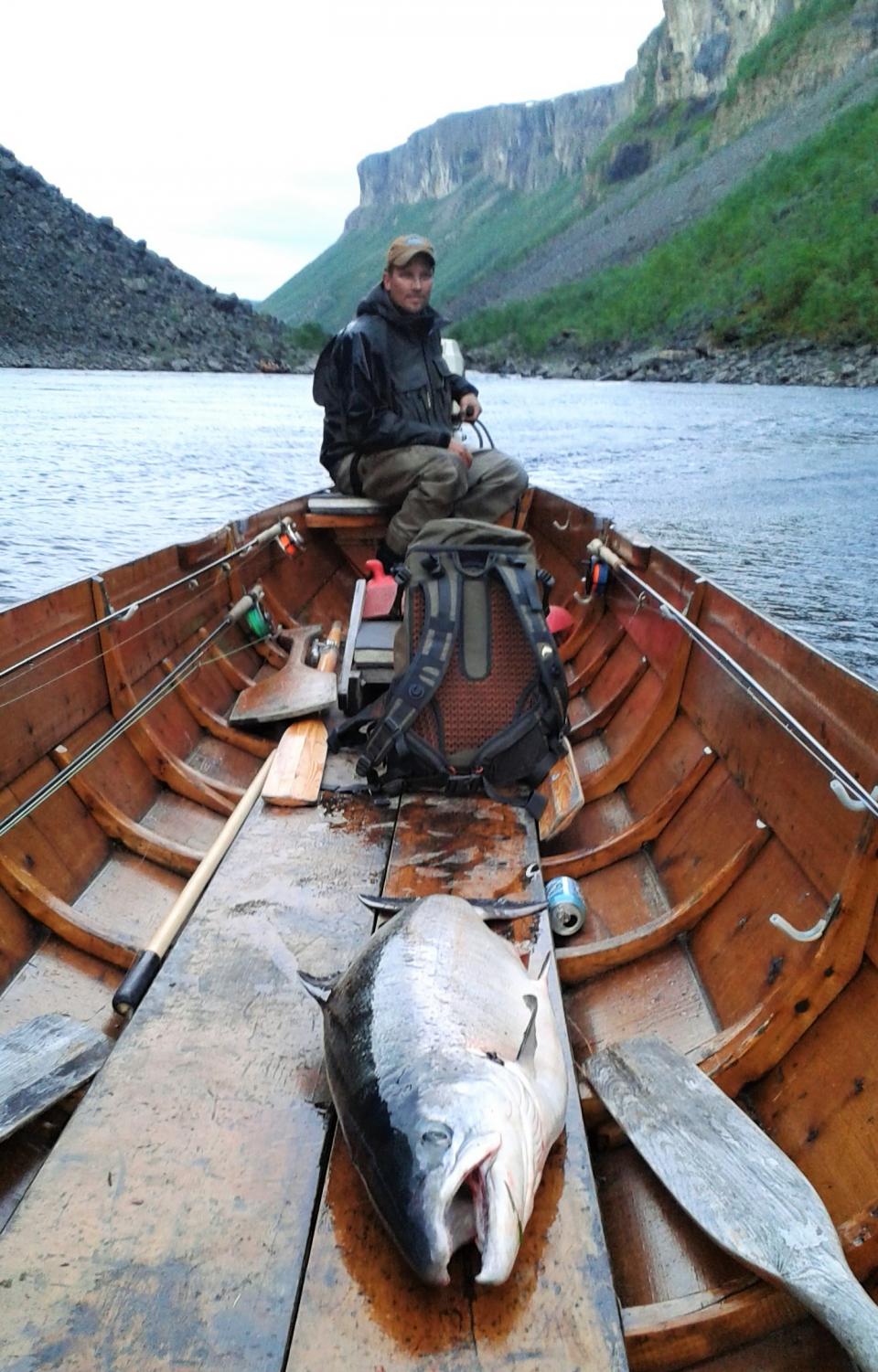 Storlaks på 21 kg fisket av Eirik Kivijervi på Tørmenen.